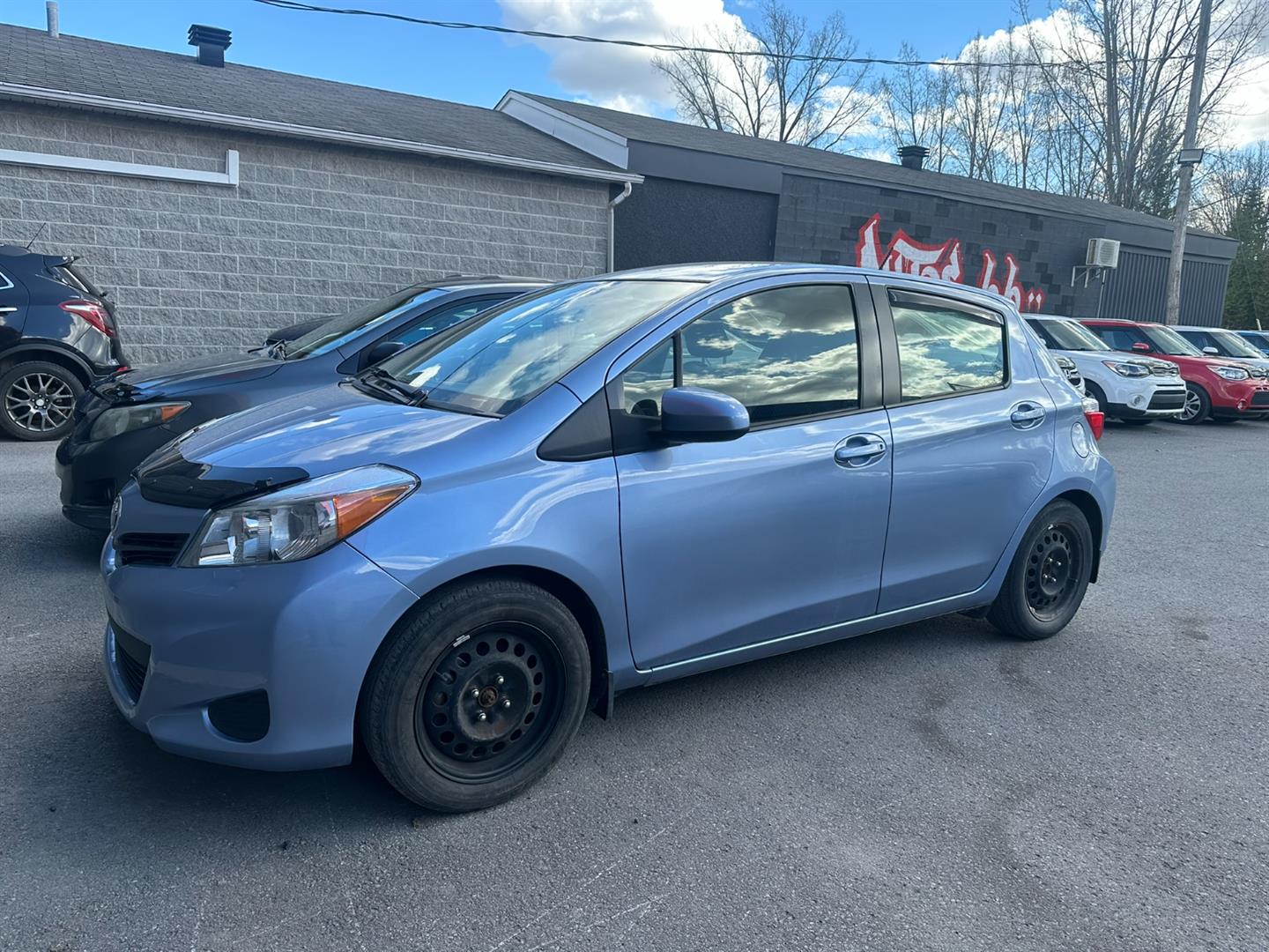 2013 Toyota Yaris LE 2dr Hatchback
