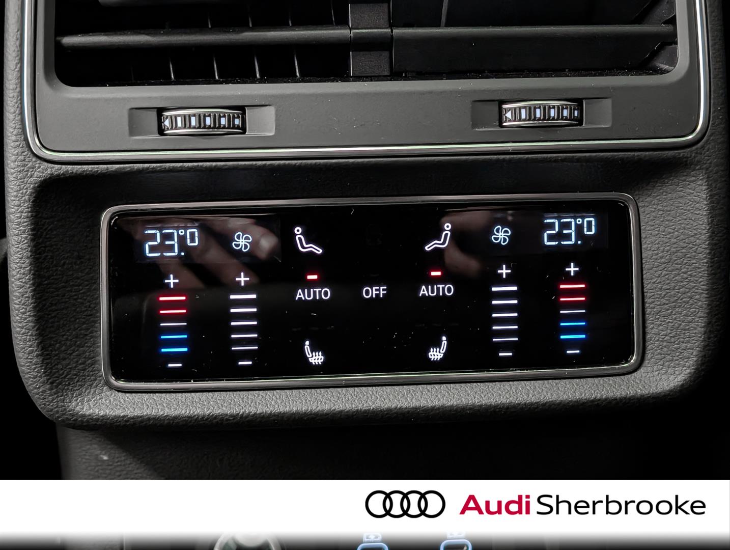 audi RS Q8 2025 - 12