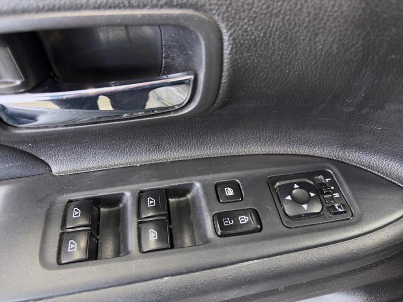mitsubishi Outlander 2019 - 16
