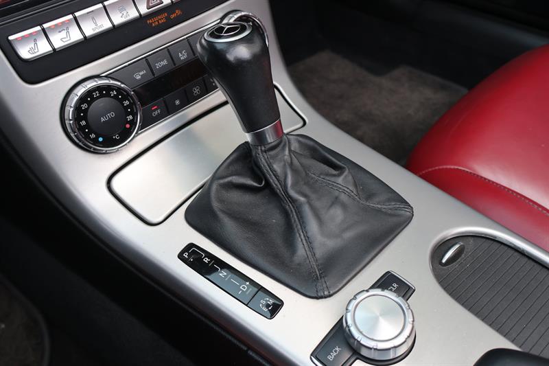 mercedes-benz SLK-Class 2012 - 21