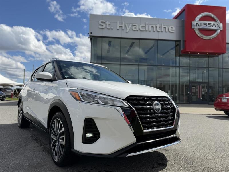 nissan Kicks Play 2025
