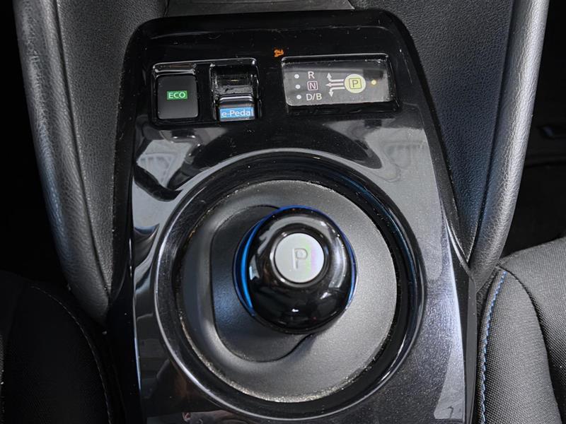 nissan LEAF 2022 - 12