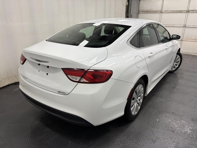 chrysler 200 2016 - 10
