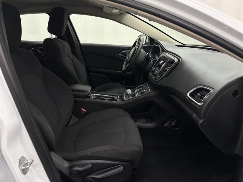 chrysler 200 2016 - 26