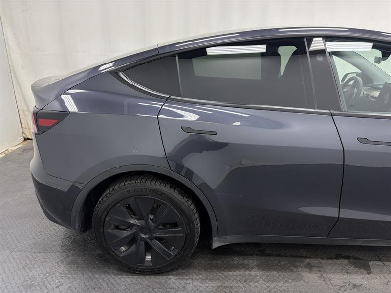 tesla Model Y 2024 - 12