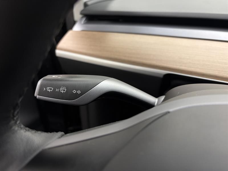 tesla Model Y 2024 - 18