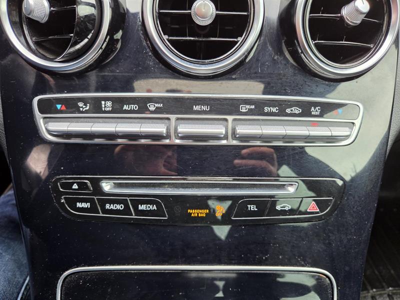 mercedes-benz C 300 2018 - 23