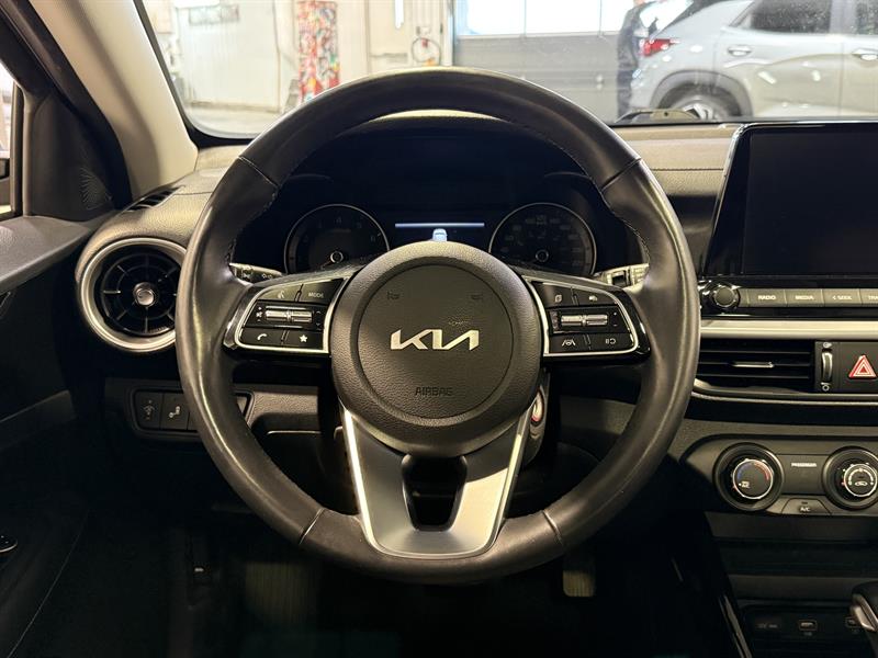 kia Forte 2022 - 15