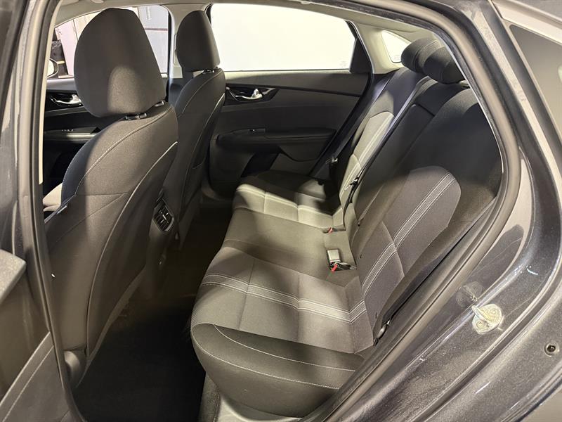 kia Forte 2022 - 25