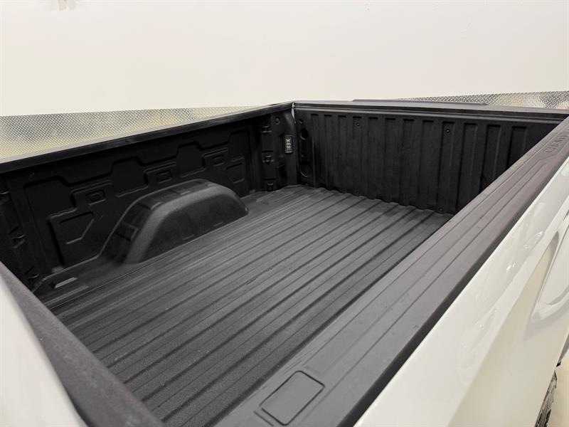 chevrolet Silverado 1500 LTD 2022 - 24