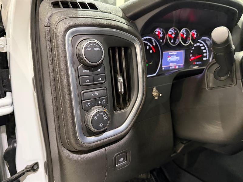 chevrolet Silverado 1500 2021 - 11