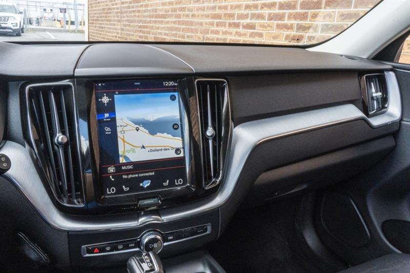 volvo XC60 2018 - 14