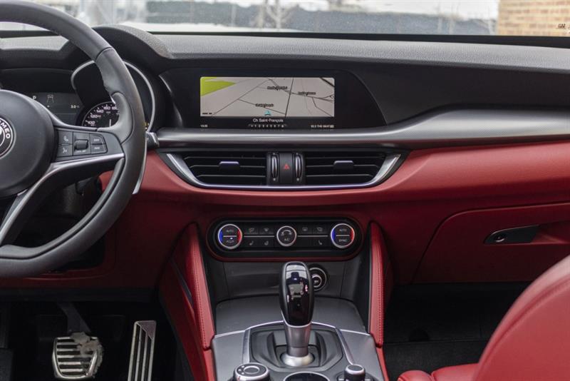 alfa romeo Stelvio 2018 - 18