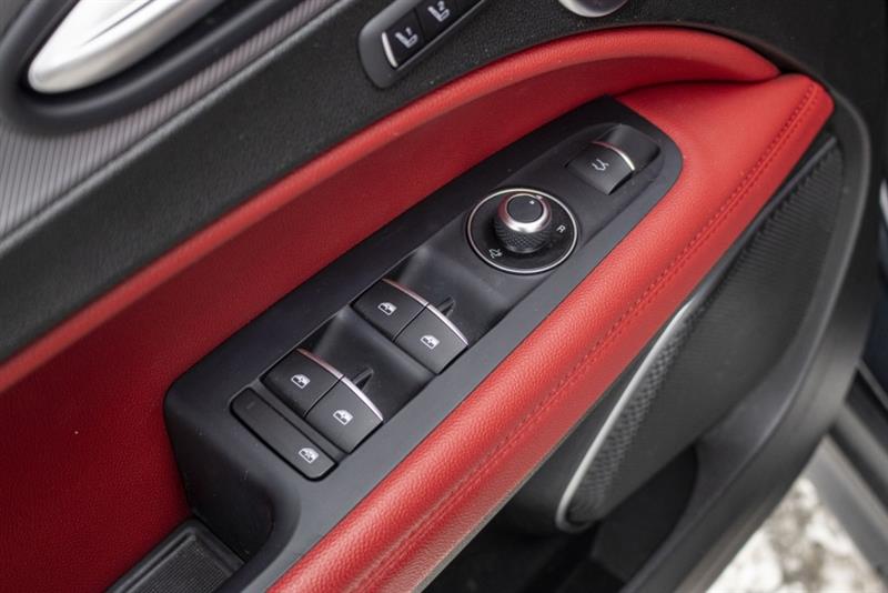 alfa romeo Stelvio 2018 - 28
