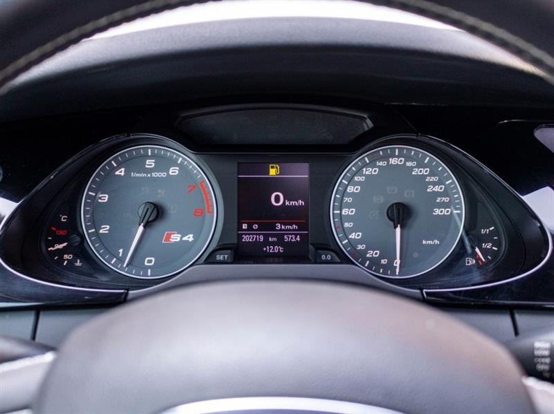audi S4 2010 - 23