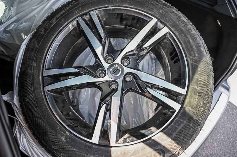 volvo XC60 2021 - 13
