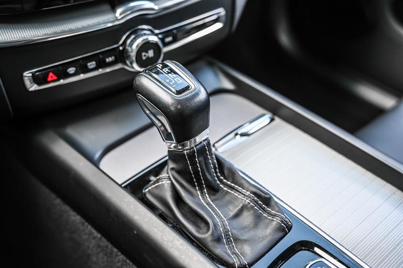 volvo XC60 2021 - 22