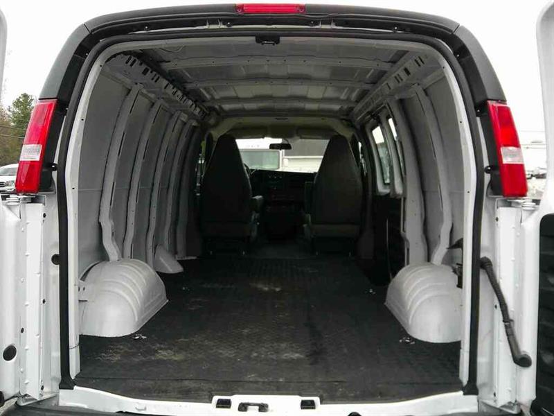 gmc Savana 2025 - 19