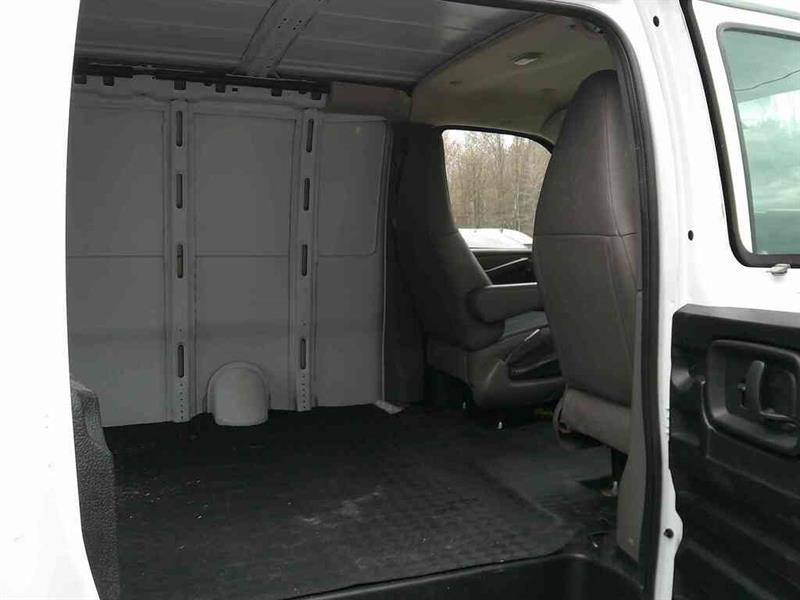 gmc Savana 2025 - 20