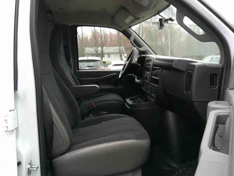 gmc Savana 2025 - 21