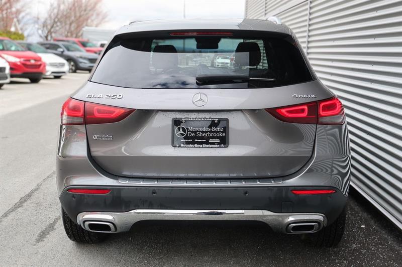 mercedes-benz GLA 2023 - 9