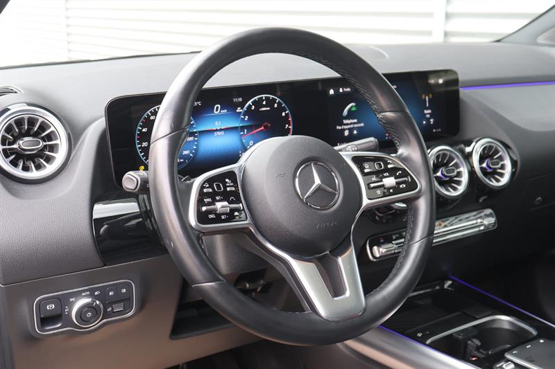 mercedes-benz GLA 2023 - 10