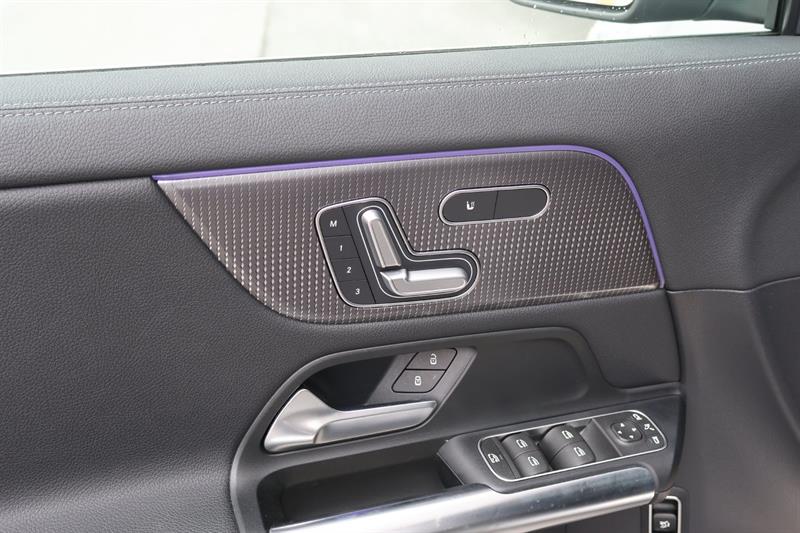 mercedes-benz GLA 2023 - 11