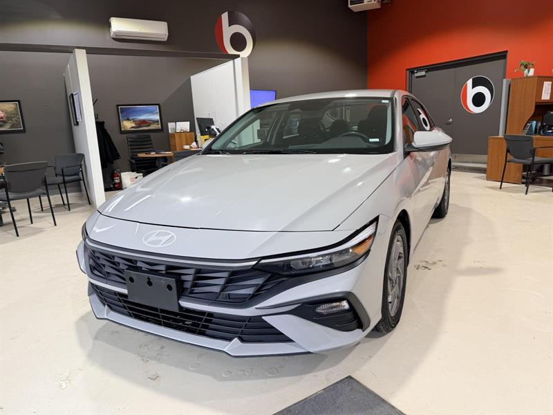 hyundai Elantra 2024