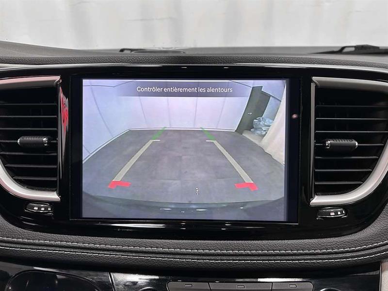 chrysler Pacifica 2021 - 18