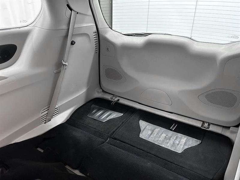 chrysler Pacifica 2021 - 24