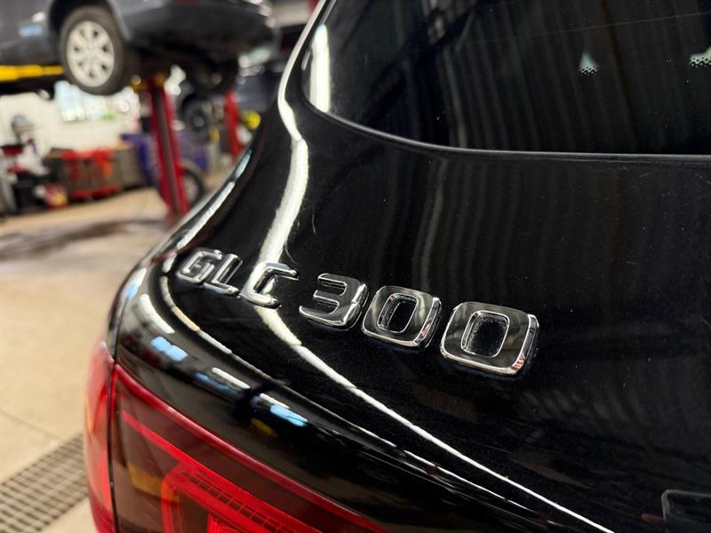 mercedes-benz GLC 2022 - 7
