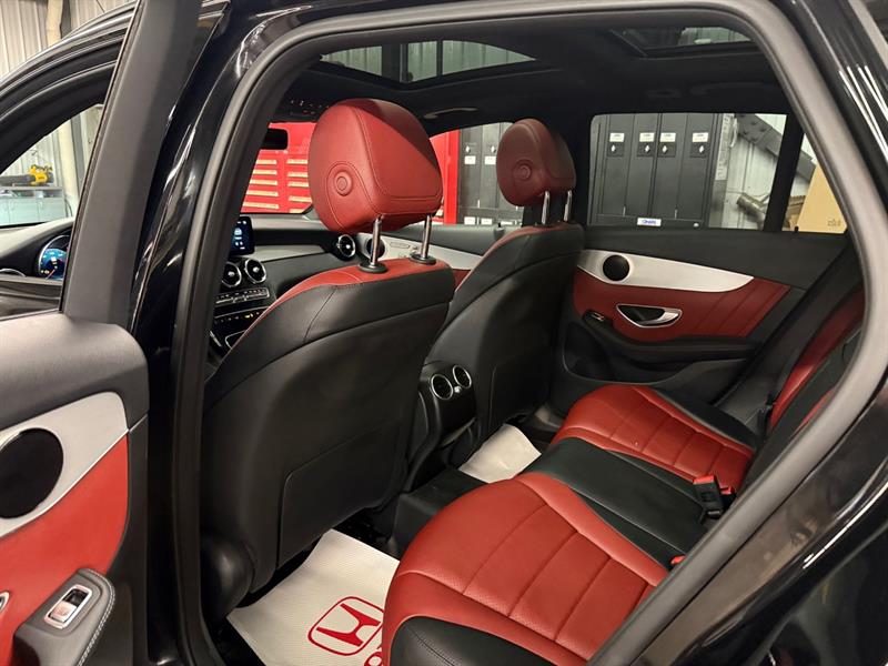 mercedes-benz GLC 2022 - 38
