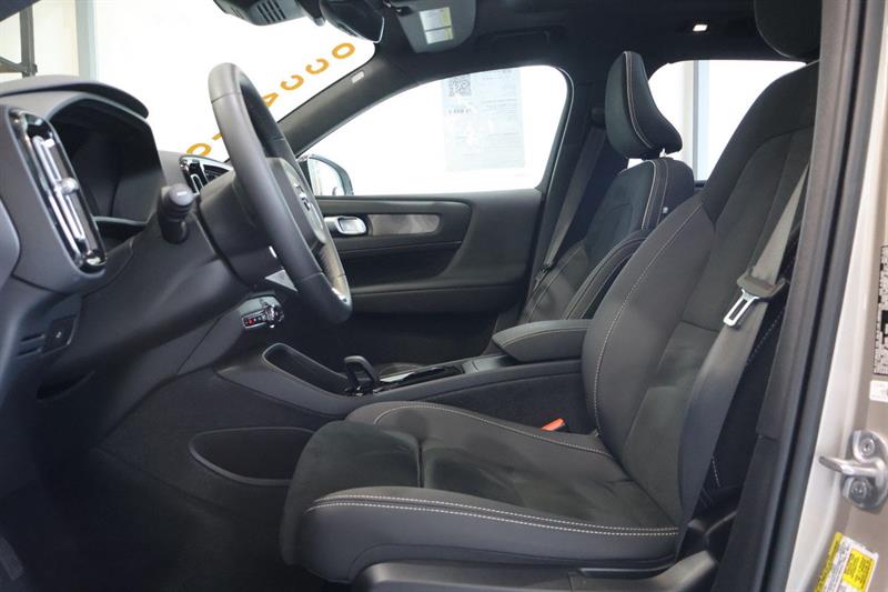 volvo XC40 2023 - 9