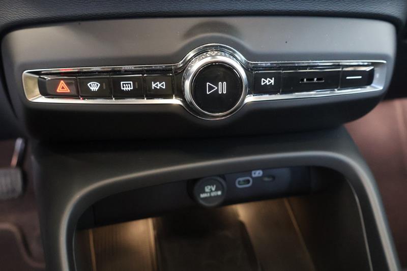 volvo XC40 2023 - 14