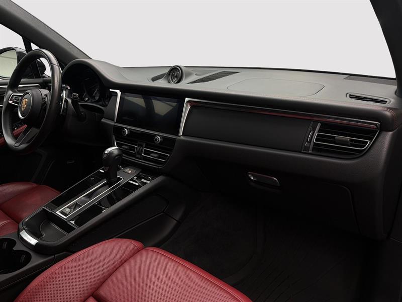 porsche Macan 2023 - 25