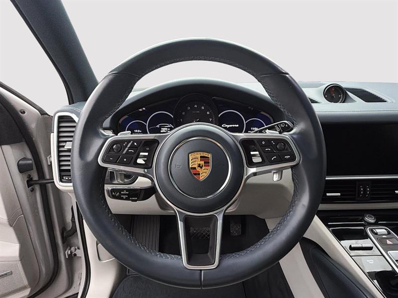 porsche Cayenne 2022 - 16