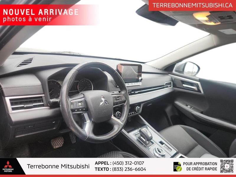 mitsubishi Outlander 2022 - 3