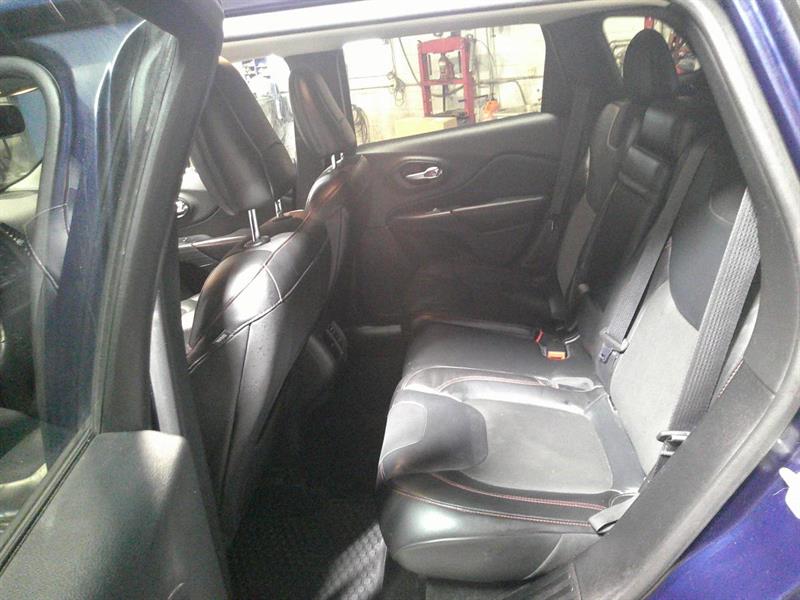 jeep Cherokee 2015 - 11