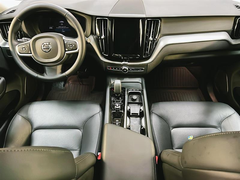 volvo XC60 2025 - 12