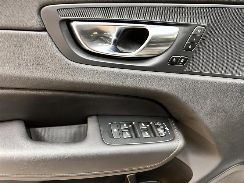 volvo XC60 2025 - 25