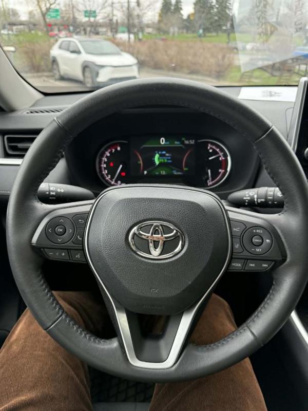 toyota RAV4 2023 - 8