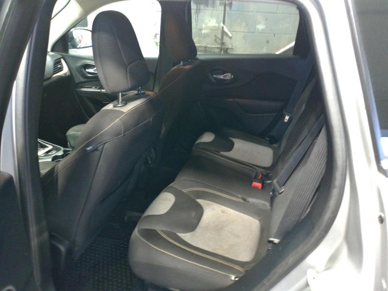 jeep Cherokee 2016 - 11