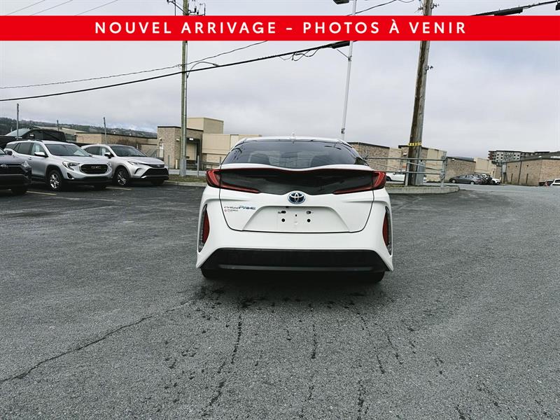 toyota Prius Plug-In Hybrid 2020 - 16