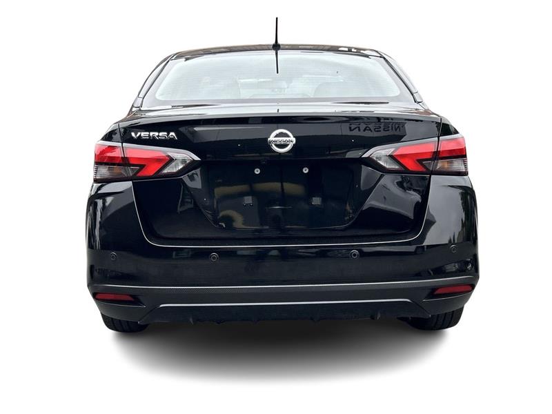 nissan Versa 2021 - 12