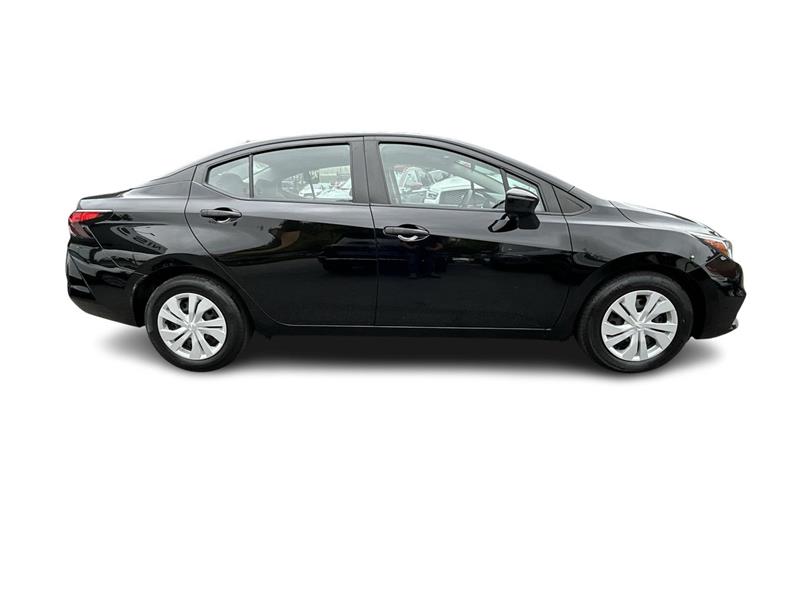 nissan Versa 2021 - 16