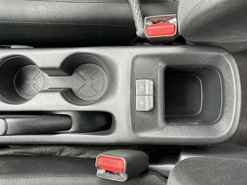 nissan Versa 2021 - 28