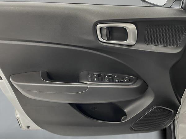 hyundai Venue 2023 - 9