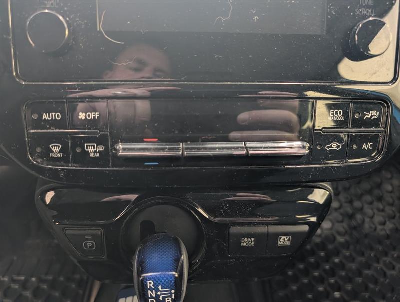 toyota Prius 2019 - 11