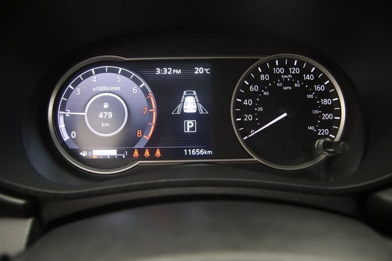 nissan Versa 2022 - 12