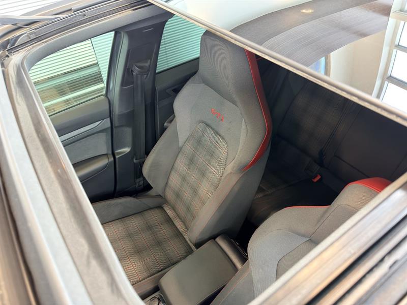 volkswagen Golf GTI 2024 - 15